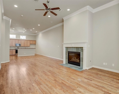 9133 Creekstone Lake Drive - Photo Thumbnail 8