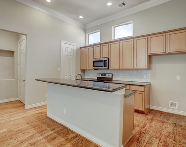 9133 Creekstone Lake Drive - Photo Thumbnail 11