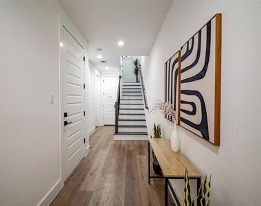 1305 E 27th Street - Photo Thumbnail 26