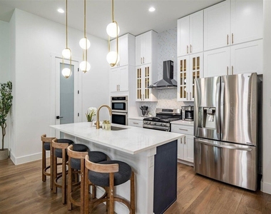 1305 E 27th Street - Photo Thumbnail 7