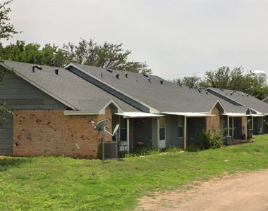 1601 S Wicker - Photo Thumbnail 7