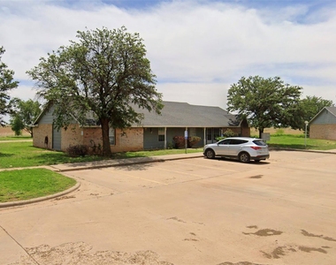 1601 S Wicker - Photo Thumbnail 1