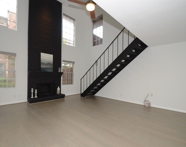 5524 Beverlyhill Street - Photo Thumbnail 18