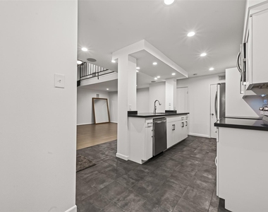 5524 Beverlyhill Street - Photo Thumbnail 17