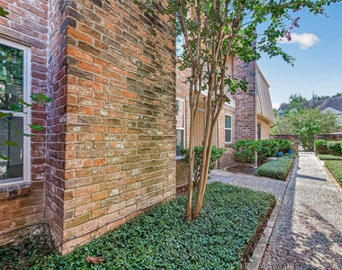 5524 Beverlyhill Street - Photo Thumbnail 3