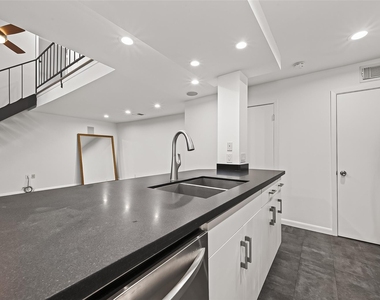 5524 Beverlyhill Street - Photo Thumbnail 20