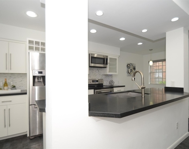 5524 Beverlyhill Street - Photo Thumbnail 6
