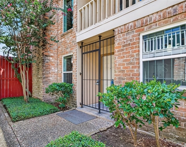 5524 Beverlyhill Street - Photo Thumbnail 4