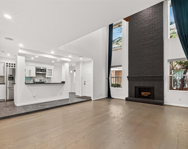 5524 Beverlyhill Street - Photo Thumbnail 10