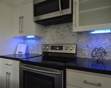 5524 Beverlyhill Street - Photo Thumbnail 8