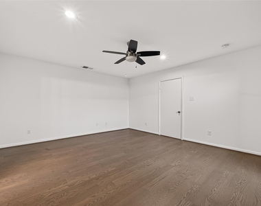 5524 Beverlyhill Street - Photo Thumbnail 37