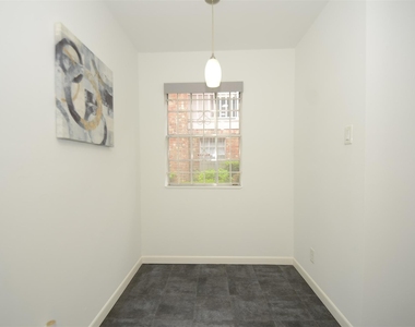5524 Beverlyhill Street - Photo Thumbnail 12
