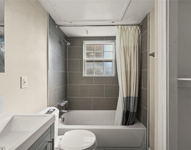 2803 Cleburne Street - Photo Thumbnail 5