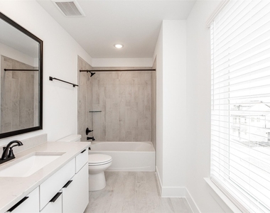 15131 Colorado Bend Park Drive - Photo Thumbnail 32