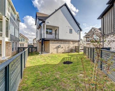 15131 Colorado Bend Park Drive - Photo Thumbnail 3