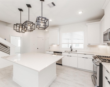 15131 Colorado Bend Park Drive - Photo Thumbnail 14