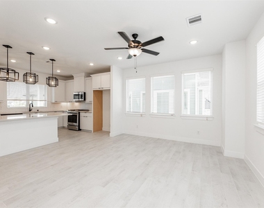 15131 Colorado Bend Park Drive - Photo Thumbnail 11