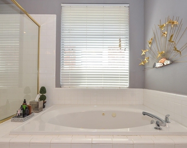 12306 S Shadow Cove Dr - Photo Thumbnail 21