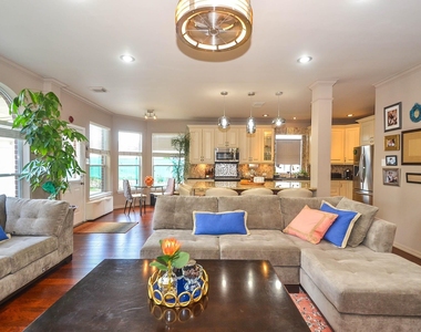 12306 S Shadow Cove Dr - Photo Thumbnail 11