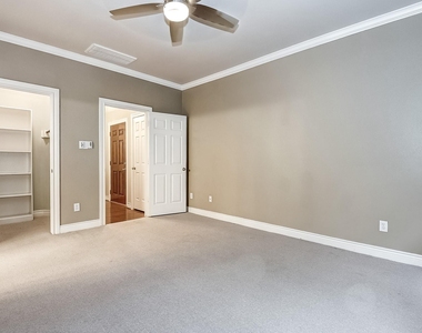 2905 Clinton Drive - Photo Thumbnail 6