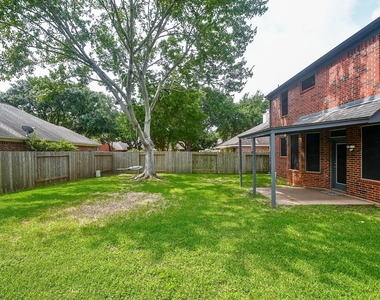 215 Windrift Court - Photo Thumbnail 29