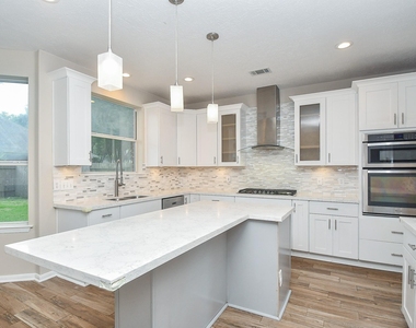 215 Windrift Court - Photo Thumbnail 9