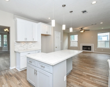 215 Windrift Court - Photo Thumbnail 12