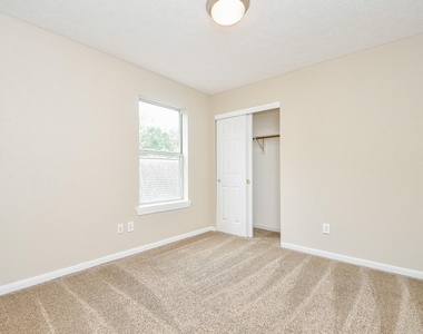 215 Windrift Court - Photo Thumbnail 26