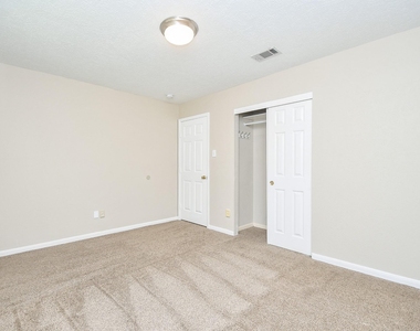 215 Windrift Court - Photo Thumbnail 25