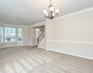 215 Windrift Court - Photo Thumbnail 13