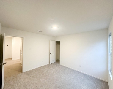 229 Douglas Hills Drive - Photo Thumbnail 6