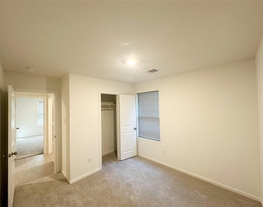 229 Douglas Hills Drive - Photo Thumbnail 5