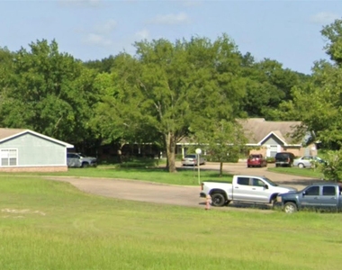 389 S Texas Street - Photo Thumbnail 4