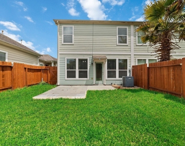 14923 Tuttle Point Drive - Photo Thumbnail 23