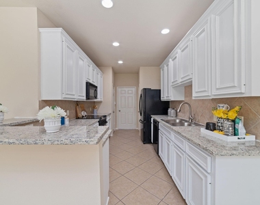 14923 Tuttle Point Drive - Photo Thumbnail 9