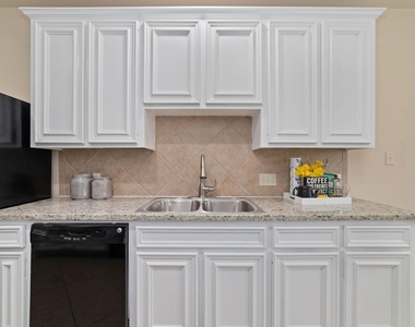 14923 Tuttle Point Drive - Photo Thumbnail 11