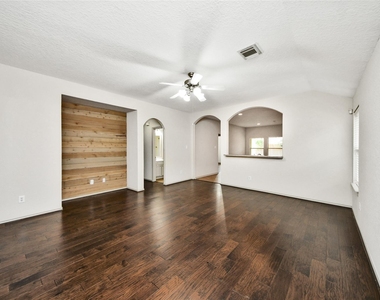 26131 Travis Brook Drive - Photo Thumbnail 4