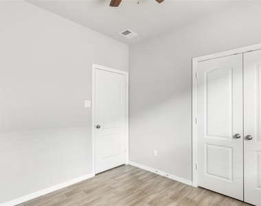 24830 Russet Bluff Trail - Photo Thumbnail 18