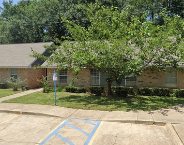 800 Bradford Street - Photo Thumbnail 3