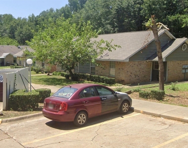 800 Bradford Street - Photo Thumbnail 2