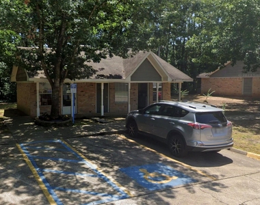 800 Bradford Street - Photo Thumbnail 4