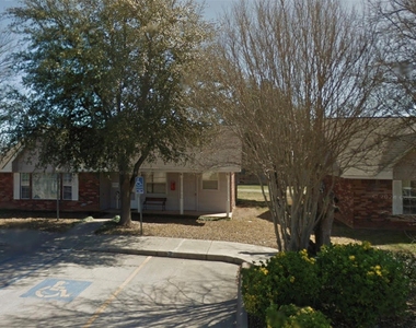 200 N Palmer Street - Photo Thumbnail 2