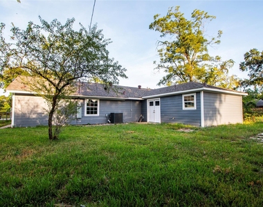 1941 Lynnview Drive - Photo Thumbnail 19