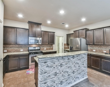 18226 Chianti Ridge Drive - Photo Thumbnail 7