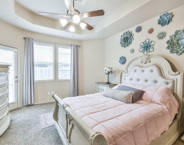18226 Chianti Ridge Drive - Photo Thumbnail 16
