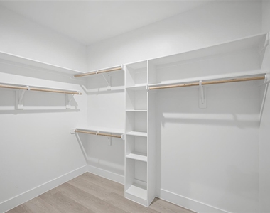 8218 Lawler Street - Photo Thumbnail 22