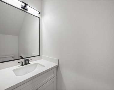 8218 Lawler Street - Photo Thumbnail 13