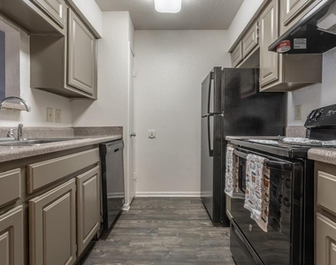 480 W Parker Road - Photo Thumbnail 11