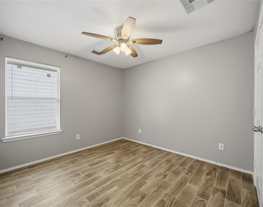 2734 Trinity Glen Lane - Photo Thumbnail 22