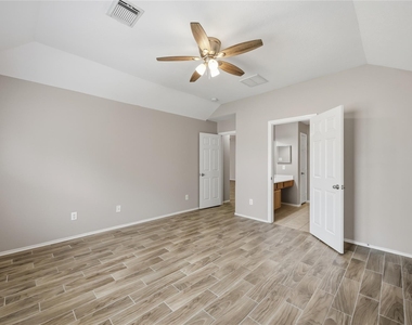 2734 Trinity Glen Lane - Photo Thumbnail 14